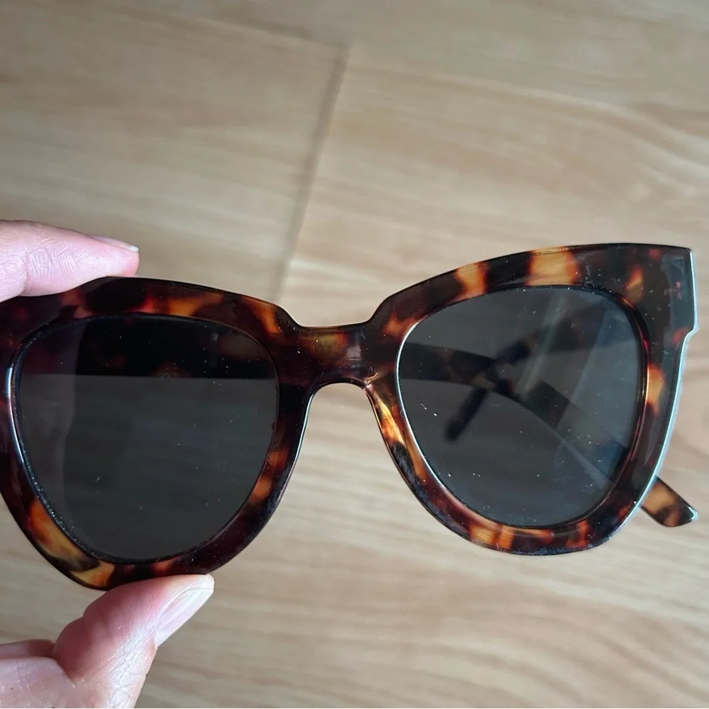 Dark Brown Cat Eyes Sunglasses